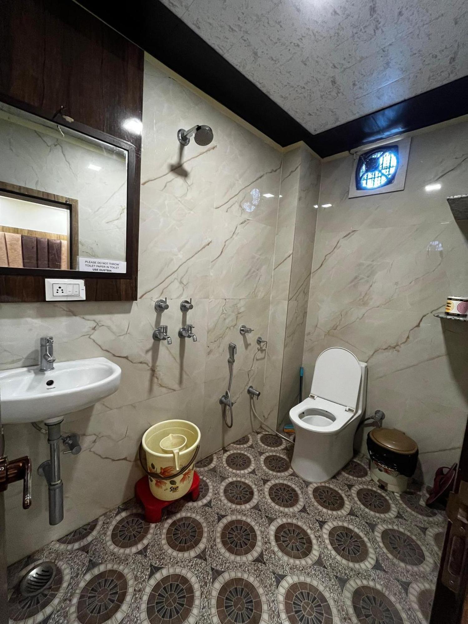 Ks Paying Guest House Βαρανάσι Εξωτερικό φωτογραφία